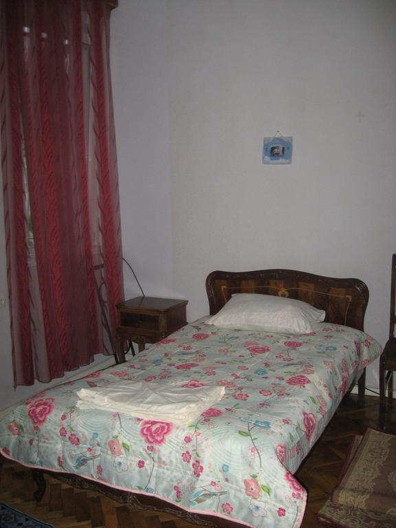 Hostel Temuri Koutaïssi Extérieur photo