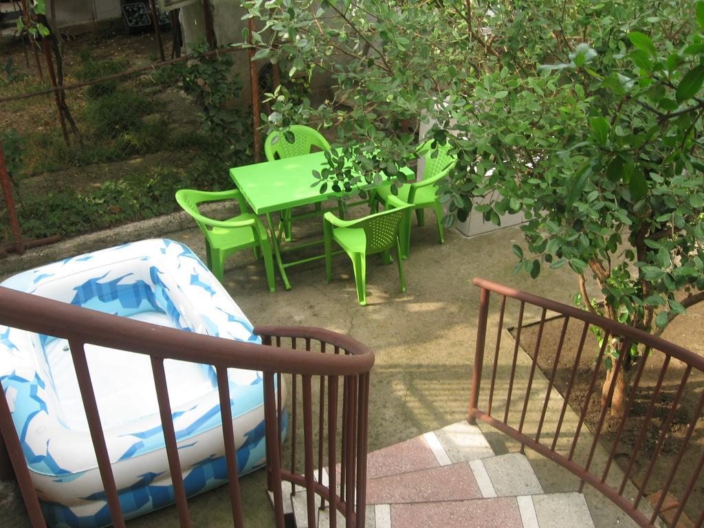 Hostel Temuri Koutaïssi Extérieur photo